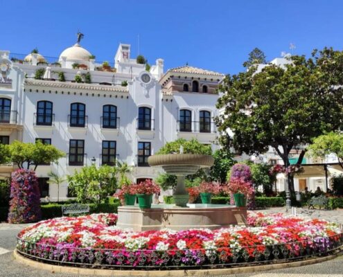 Estepona-planta-un-millón-de-flores