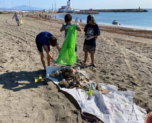 200-kilos-de-residuos-de-la-limpieza-de-fondos-marinos