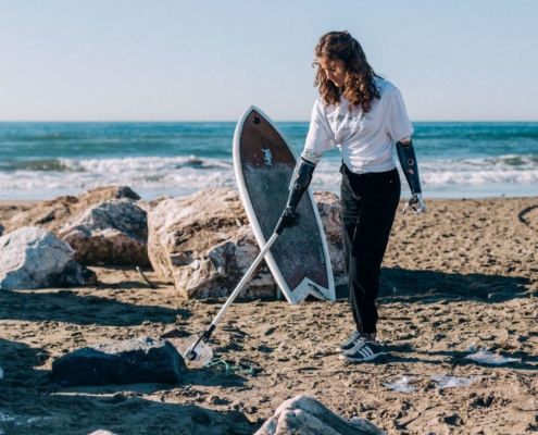 tabla-de-surf-hecha-de-plastico-reciclado